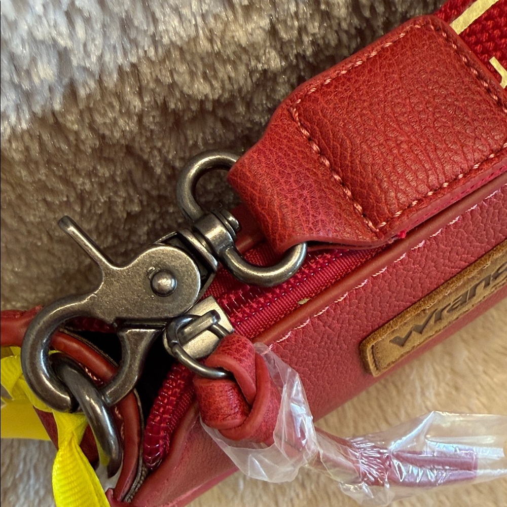 WRANGLER Montana West Shoulder/Crossbody Bag - Picture 12 of 14